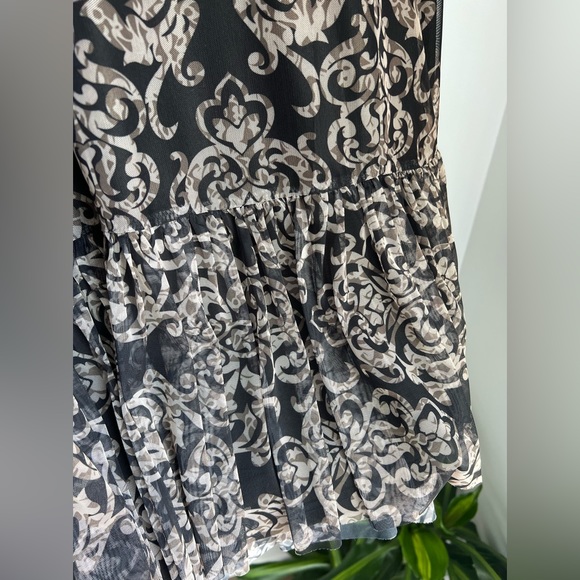 Summer dress, Size (XS) but fits also S and  M size, very lightly worn - Picture 4 of 8